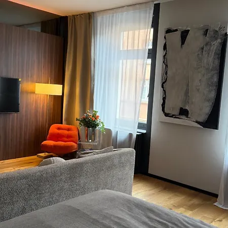 Design In The Heart Of Nrw Lejlighed